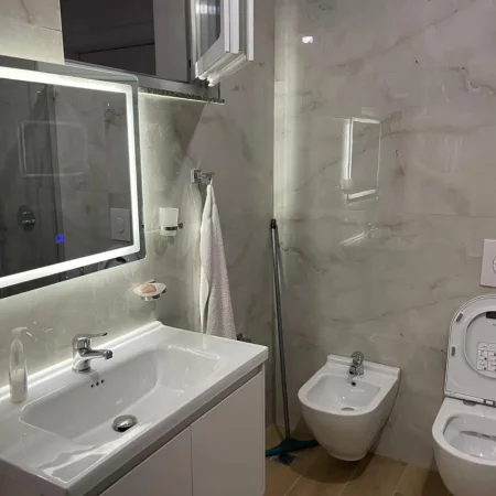 Tirane, shitet apartament 3+1+Ballkon , 140 m² 199.000 € (Dajt)