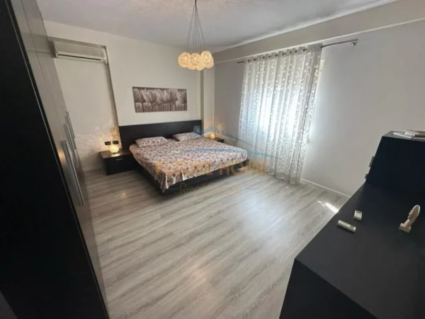 Tirane, shitet apartament 2+1+Ballkon Kati 4, 133 m² 205.000 € (Don Bosko)