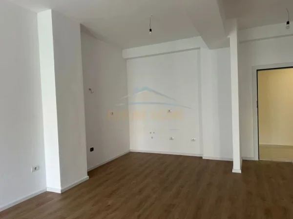 Tirane, shitet apartament 1+1 Kati 3, 63 m² 85.000 € (Alidem)