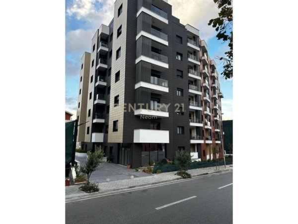 Tirane, jap me qera apartament 2+1+2 , 95 m² 600 € (Kodra e Diellit)