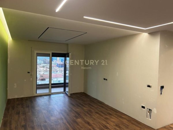 Tirane, jap me qera apartament 2+1+2 , 95 m² 600 € (Kodra e Diellit)