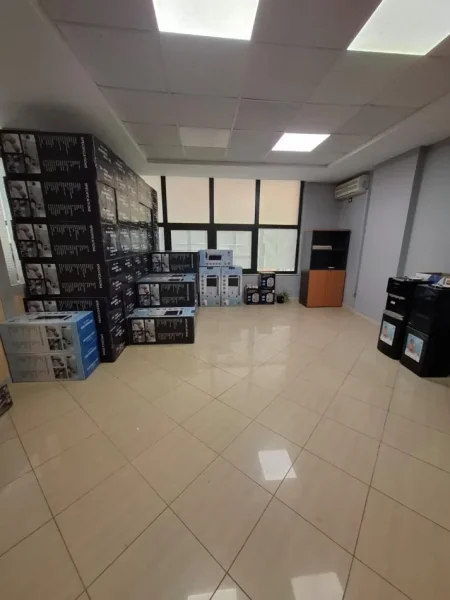 Tirane, jepet me qera Kati 1, 80 m² 500 € (selvia)