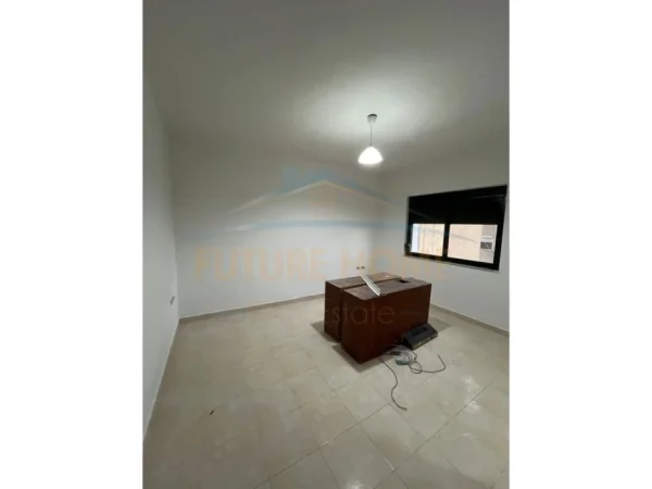 Tirane, shitet apartament 1+1 Kati 4, 56 m² 110.000 € (Ali Demi)