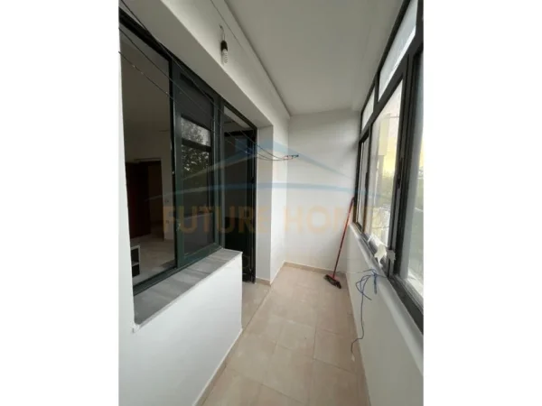 Tirane, shitet apartament 1+1 Kati 4, 56 m² 110.000 € (Ali Demi)