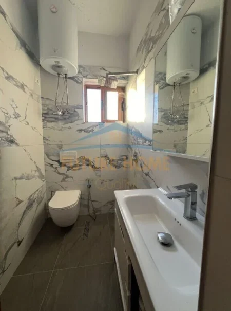 Lushnje Divjake, shitet shtepi 2+1 Kati 0, 480 m² 57.000 € (Divjake)