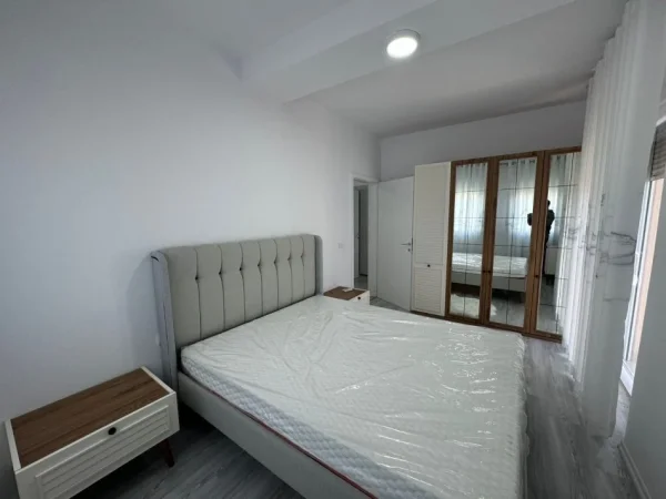Tirane, shitet apartament 3+1+Ballkon Kati 4, 142 m² 350.000 € (Liqeni i Thate)