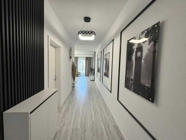 Tirane, shitet apartament 3+1+Ballkon Kati 4, 142 m² 350.000 € (Liqeni i Thate)