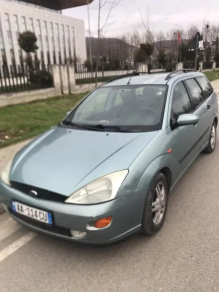 Shitet makine Ford Nafte, jeshile manuale Kondicioner 260.000 km 1.600 €