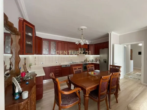 Tirane, jepet me qera apartament 2+1 Kati 7, 90 m² 750 € (rruga mihal grameno)
