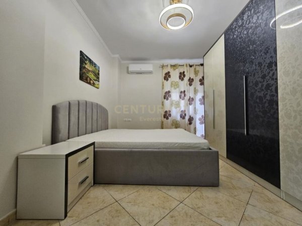 Tirane, jepet me qera apartament 2+1 Kati 2, 90 m² 750 € (myslym shyri)