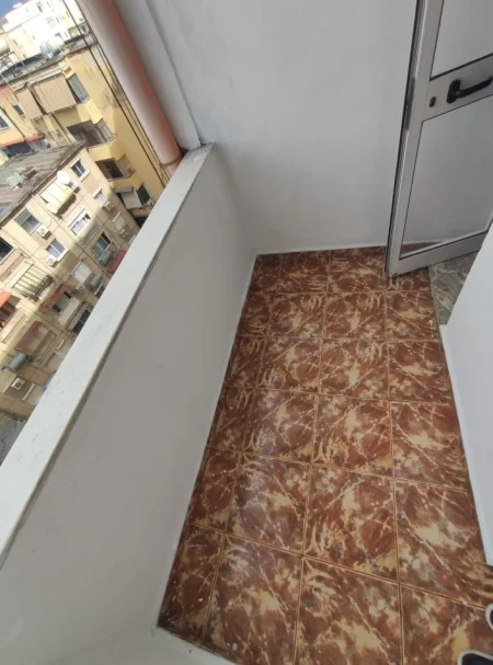 Tirane, shitet apartament 2+1+Ballkon Kati 6, 90 m² 125.000 € (Xhanfize Keko)