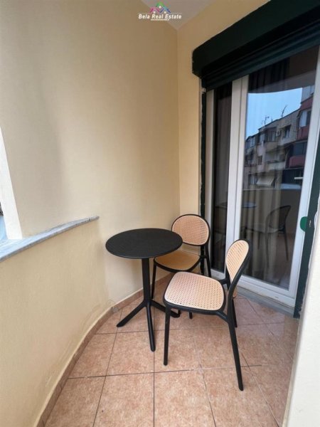Tirane, jepet me qera apartament 1+1+Ballkon Kati 5, 75 m² 750 € (Rruga e Elbasanit 