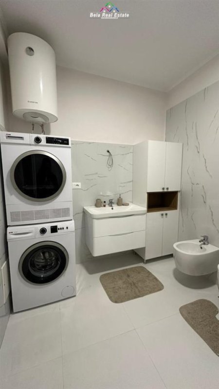 Tirane, jepet me qera apartament 1+1+Ballkon Kati 5, 75 m² 750 € (Rruga e Elbasanit 