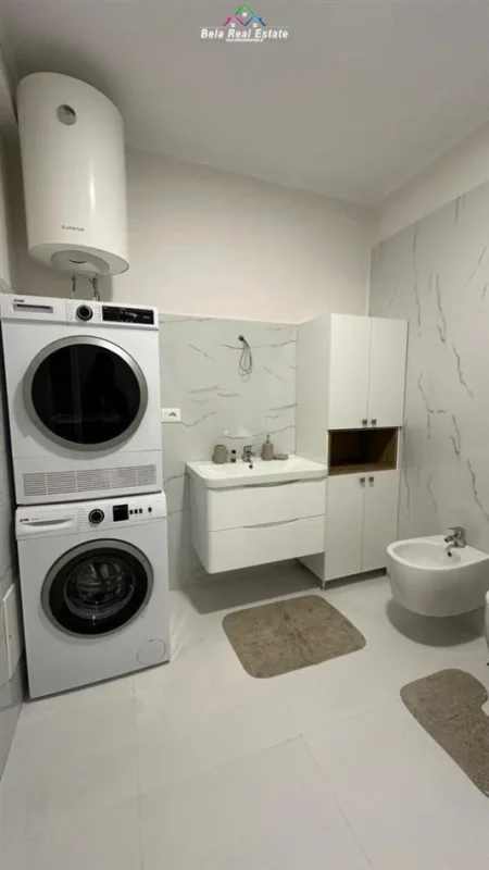 Tirane, jepet me qera apartament 1+1+Ballkon Kati 5, 75 m² 750 € (Rruga e Elbasanit 