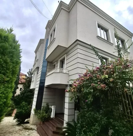 JEPET ME QERA: 3+1+Ballkon Kati 2, 114 m² 800 €/MUAJ**** ( 📍 Tregu Elektrik - Mihal Grameno)
