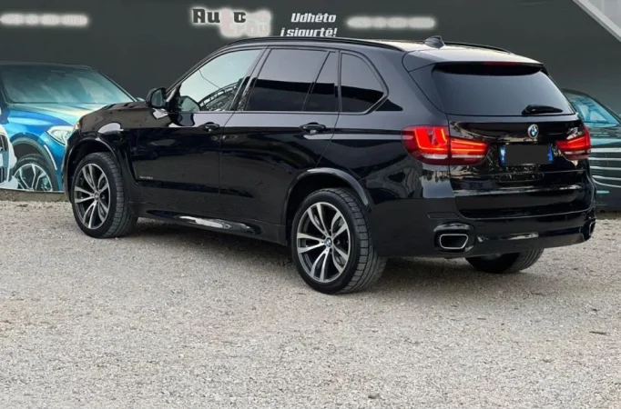 Tirane, shes makine BMW X5 350D VITI 2014 Nafte, e zeze automatik Klima 243.000 km 23.500 €