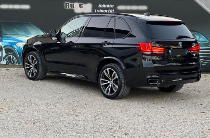 Tirane, shes makine BMW X5 350D VITI 2014 Nafte, e zeze automatik Klima 243.000 km 23.500 €