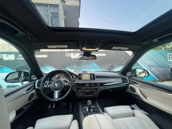 Tirane, shes makine BMW X5 350D VITI 2014 Nafte, e zeze automatik Klima 243.000 km 23.500 €