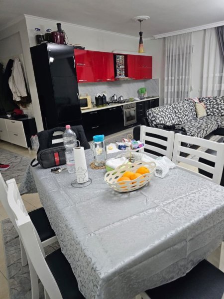 Tirane, apartament 2+1 , (Liqeni i Thate)
