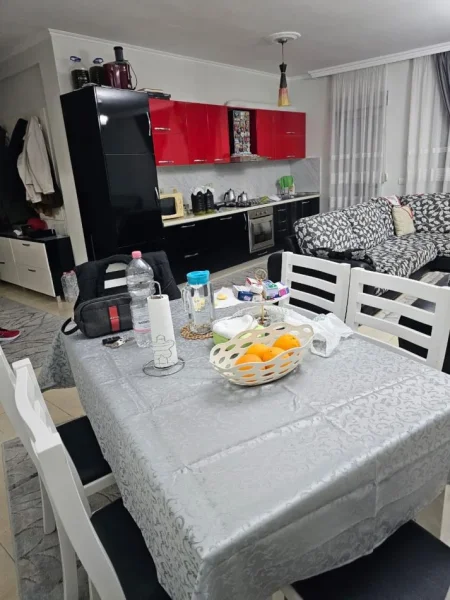 Tirane, apartament 2+1 , (Liqeni i Thate)