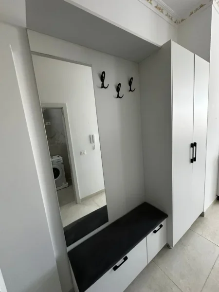 Tirane, jepet me qera apartament 2+1 Kati 2, 115 m² 900 € (MEDRESE)