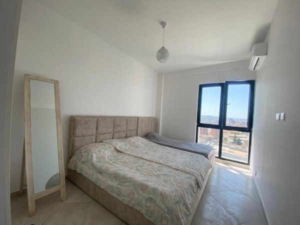 Tirane, jepet me qera apartament 1+1 Kati 11, 65 m² 550 € (Farmacia 10)