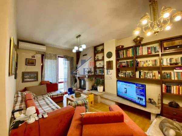 Tirane, shitet apartament 3+1+Ballkon Kati 4, 132 m² 198.000 € (Yzberisht)