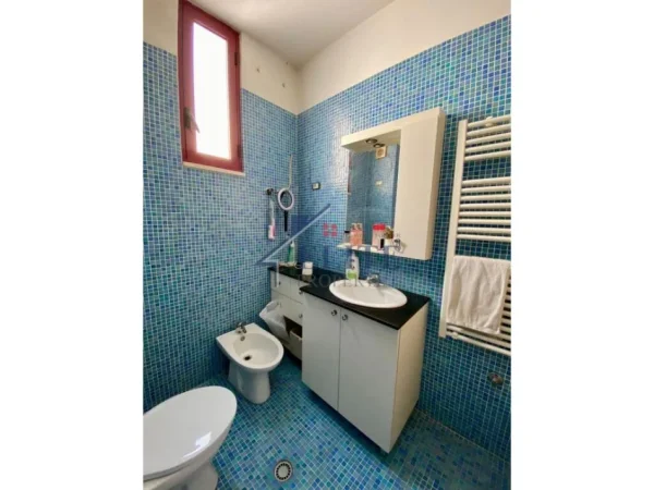 Tirane, shitet apartament 3+1+Ballkon Kati 4, 132 m² 198.000 € (Yzberisht)