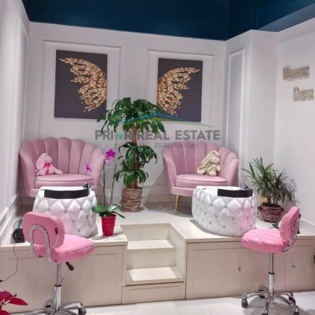 Tirane, jepet me qera ambjent biznesi Kati 2, 60 m² 700 € (Myslym Shyri)