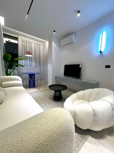 Tirane, shitet apartament 1+1 , 50 m² (Komuna e Parisit)