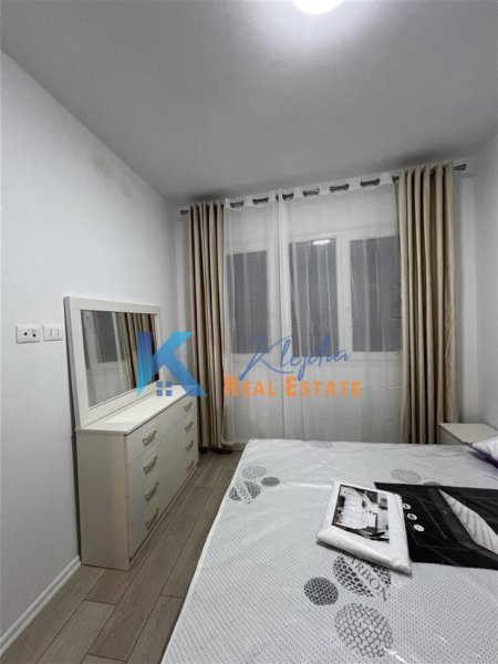 Tirane, jap me qera apartament 2+1+Ballkon Kati 9, 100 m²