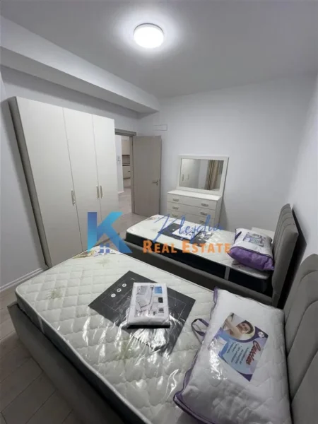 Tirane, jap me qera apartament 2+1+Ballkon Kati 9, 100 m²