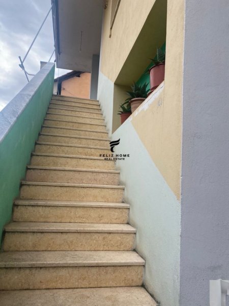 Tirane, jepet me qera apartament 3+1 Kati 2, 120 m² 400 € (SIRI KODRA)