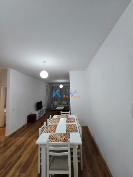 Tirane, jap me qera apartament 2+1+Ballkon Kati 4, 111 m² 650 € (2+1+2 per qira ne Ali Dem, afer Big Market)