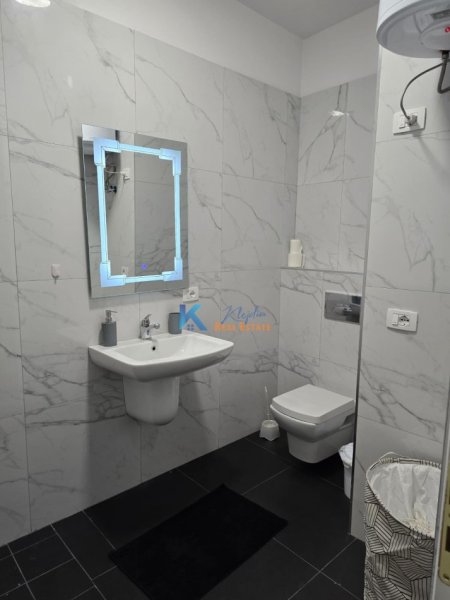 Tirane, jap me qera apartament 2+1+Ballkon Kati 4, 111 m² 650 € (2+1+2 per qira ne Ali Dem, afer Big Market)