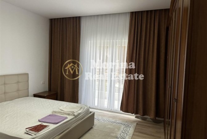 Tirane, jepet me qera shtepi 3+1 Kati 2, 120 m² 700 € (Selite)