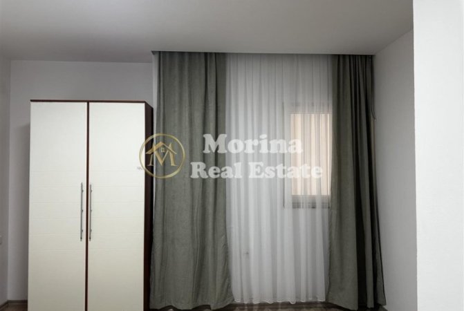 Tirane, jepet me qera shtepi 3+1 Kati 2, 120 m² 700 € (Selite)