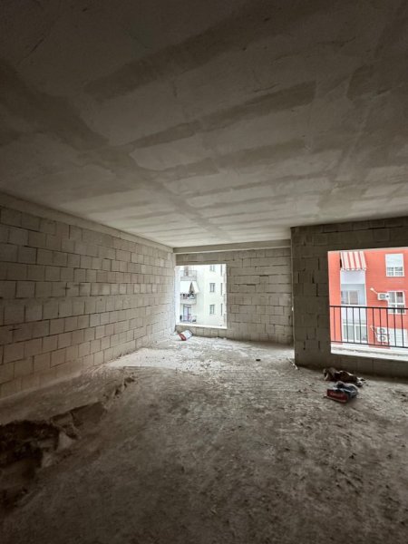 Tirane, shitet apartament 2+1+Ballkon Kati 8, 114 m² 159.600 € (Rruga e Dibres)