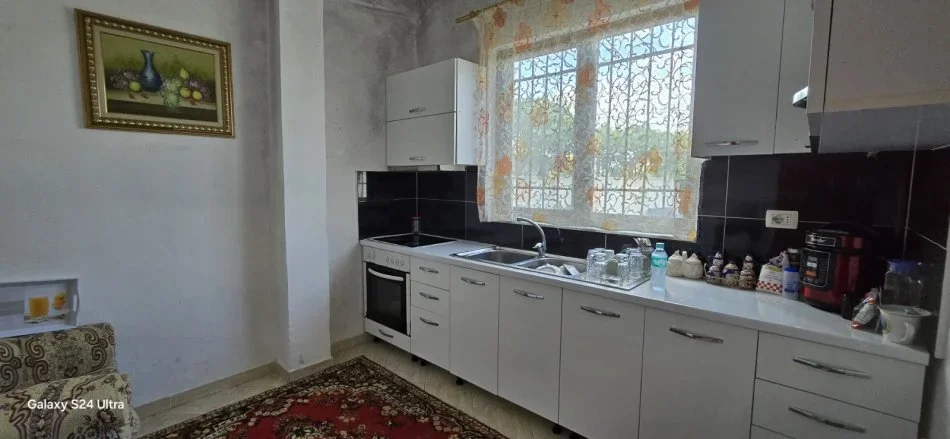 Tirane, shitet apartament 3+1+Aneks+Ballkon Kati 5, 310 m² 130.000 € (Rruga Petrit Radovicka)
