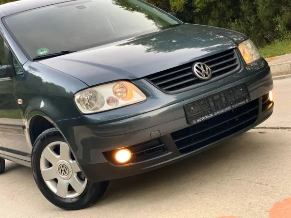 Tirane, shitet makine Volkswagen caddy benzine gaz Benzin+Gaz, gri e erret manuale, Klima