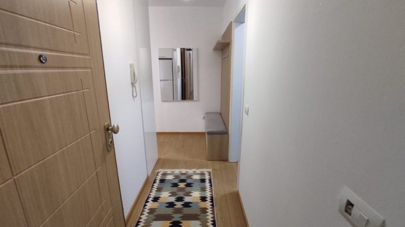 Tirane, jepet me qera apartament 1+1+Ballkon Kati 3, 70 m² 600 € (mine peza)