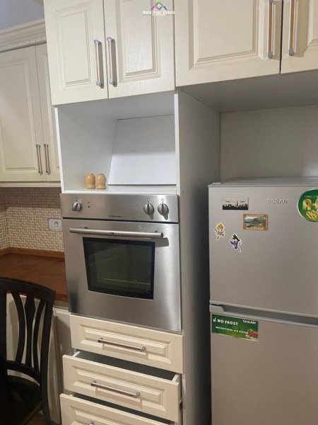 Tirane, jepet me qera Vile 2+1 Kati 2, 120 m² 400 € (siri kodra)