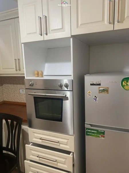 Tirane, jepet me qera Vile 2+1 Kati 2, 120 m² 400 € (siri kodra)