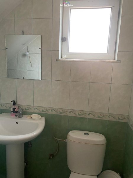 Tirane, jepet me qera Vile 2+1 Kati 2, 120 m² 400 € (siri kodra)