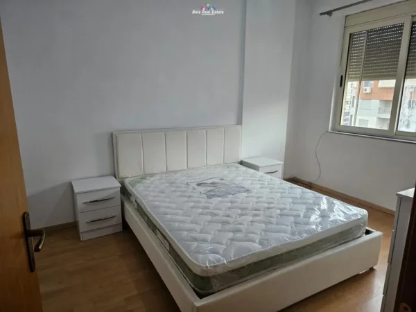 Tirane, jepet me qera apartament 2+1 Kati 7, 100 m² 500 € (astir)