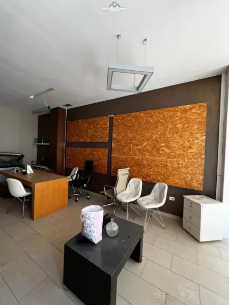 Tirane, shes dyqan Kati 2, 60 m² 140.000 € (rruga e kavajes)
