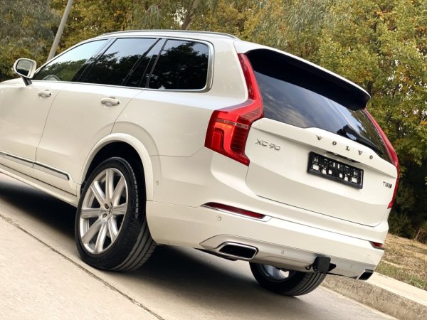 Tirane, shes makine Volvo Xc90 Hybrid Benzin, e bardhë automatik Klima 190.000 km