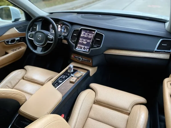 Tirane, shes makine Volvo Xc90 Hybrid Benzin, e bardhë automatik Klima 190.000 km