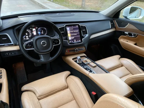 Tirane, shes makine Volvo Xc90 Hybrid Benzin, e bardhë automatik Klima 190.000 km