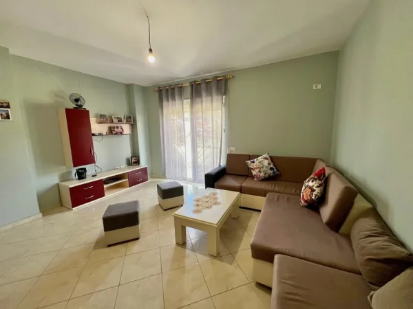 Tirane, shitet apartament 1+1+Ballkon Kati 1, 77 m² 80.000 € (Zyber Shima)